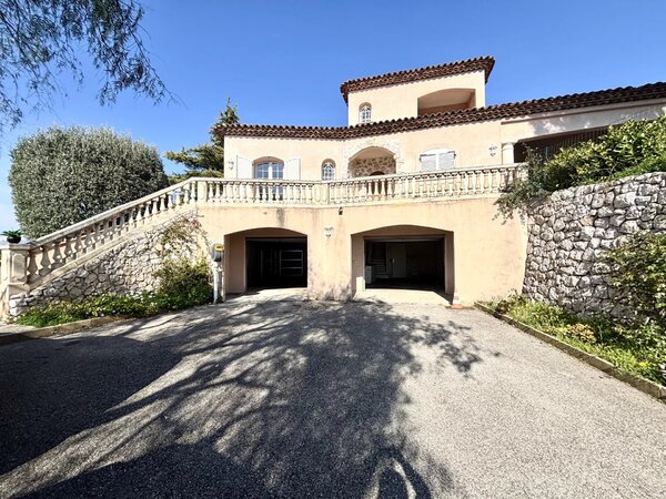 Maison 4 pièces 229 m² · à Nice · 229 m² · 793 000 €