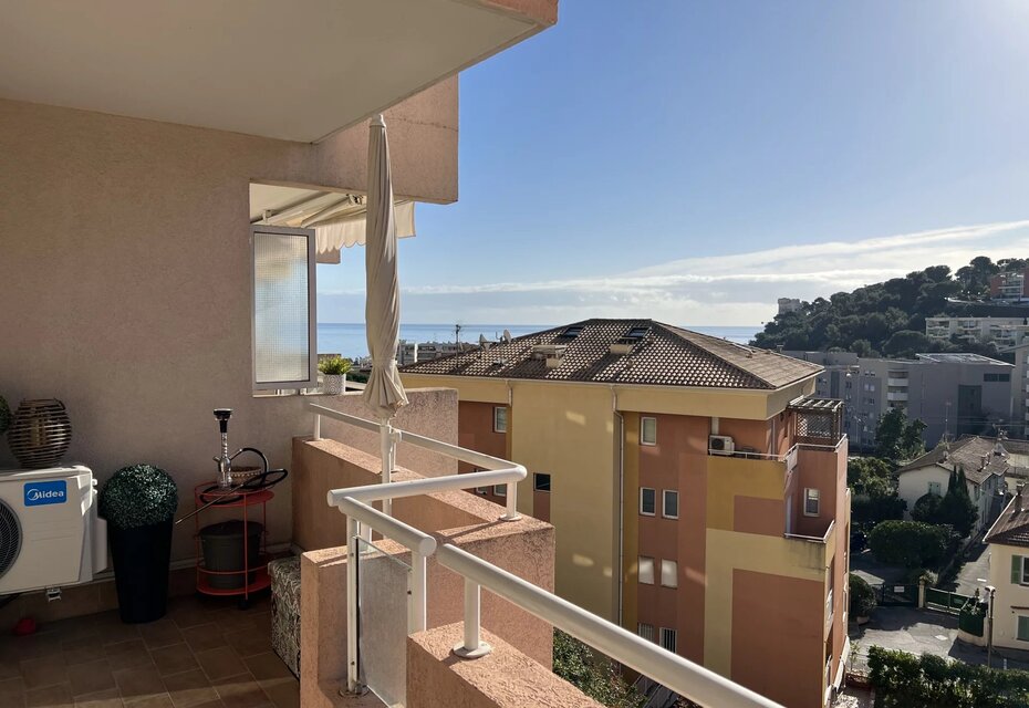 Beautiful Unfurnished 1 Bedroom Apartment with carpark space for rent in Roquebrune Cap Martin