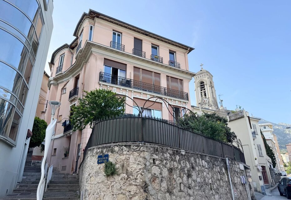 Beausoleil Centre – 1-Bedroom Apartment with Cellar, Sold Rented