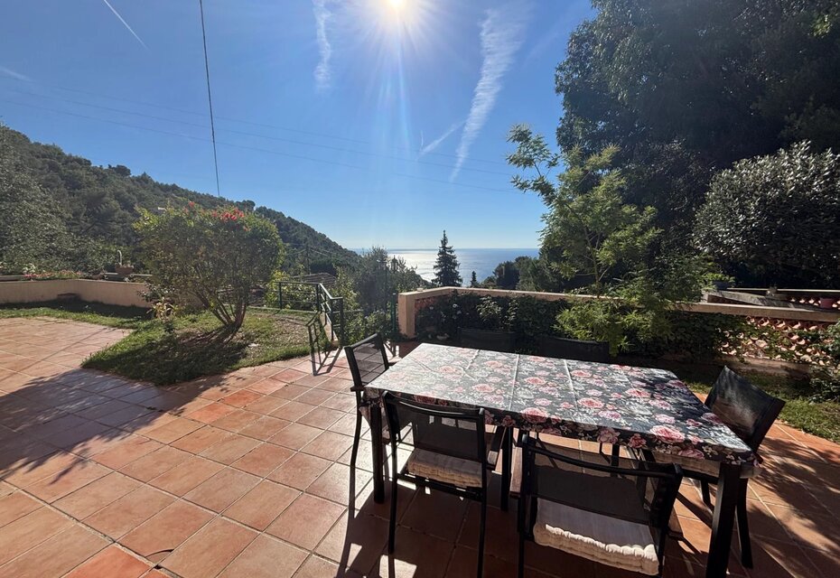 Magnifique villa de 6 pièces avec terrain plat