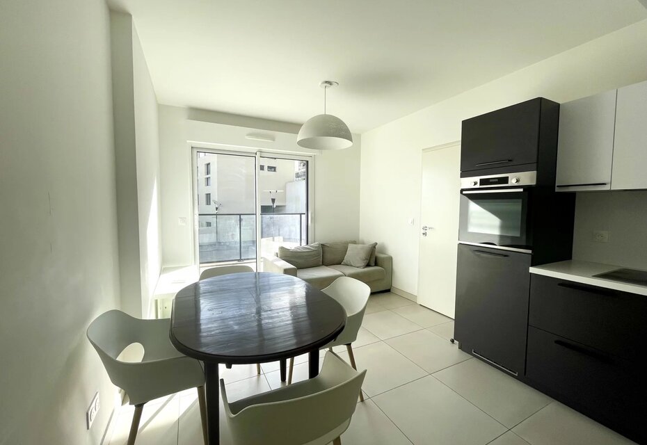 Monte Coast View - 2 pièces meublé avec parking et cave