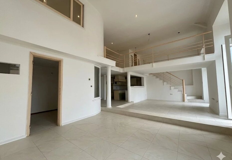 Appartement 102m² type Loft avec balcon - Menton - Centre-ville