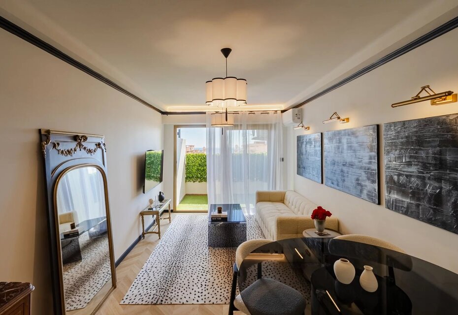 Elegante trilocale ristrutturato, venduto completamente arredato