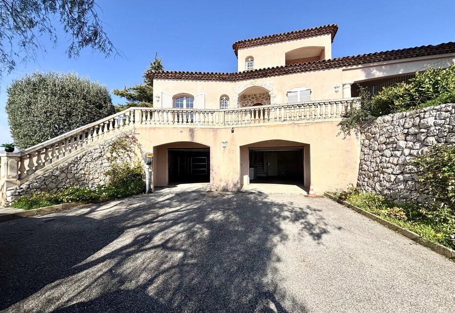 Maison de charme de style provençal – 228m² dans un écrin de verdure