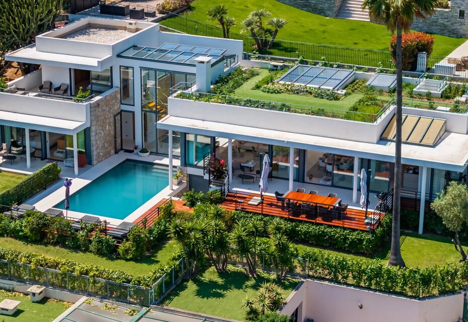 Villa contemporaine de luxe de style californien avec piscine