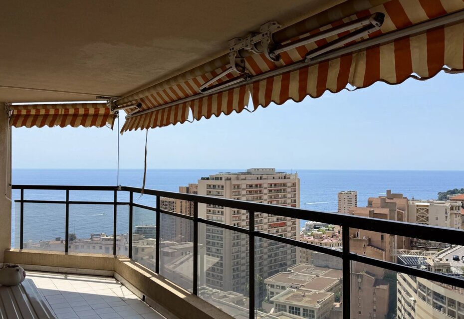 Opportunité rare ! Appartement 5 pièces avec vue mer à rénover