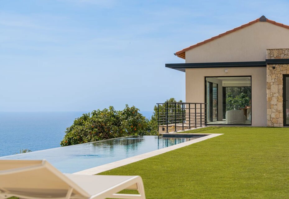 Villa neuve vue mer à louer Roquebrune proche Monaco